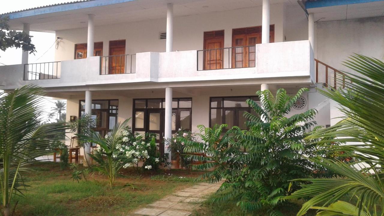 Masha Beach Inn Tangalle Esterno foto